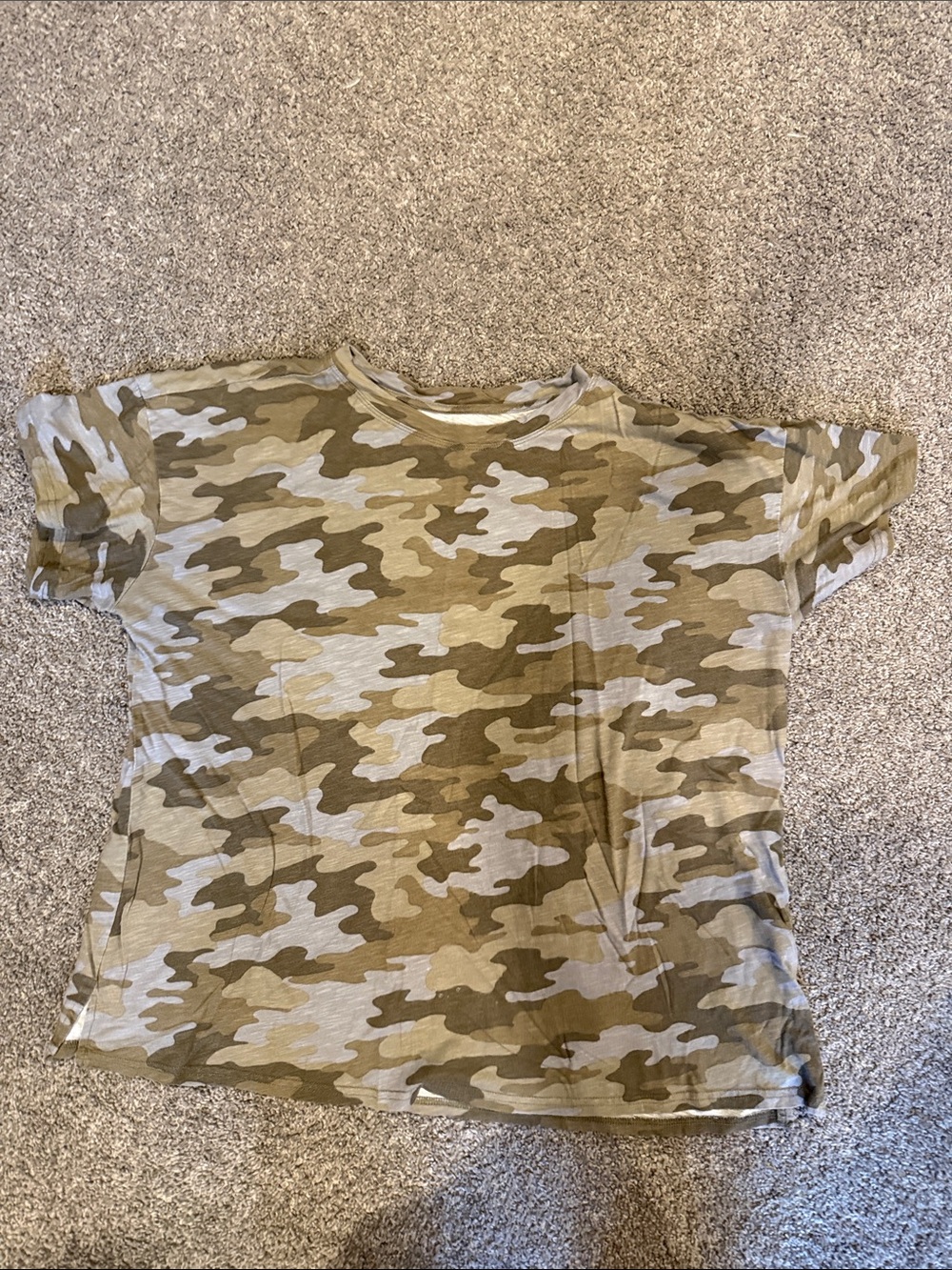 Women’s camo Tee - Olive & Tan